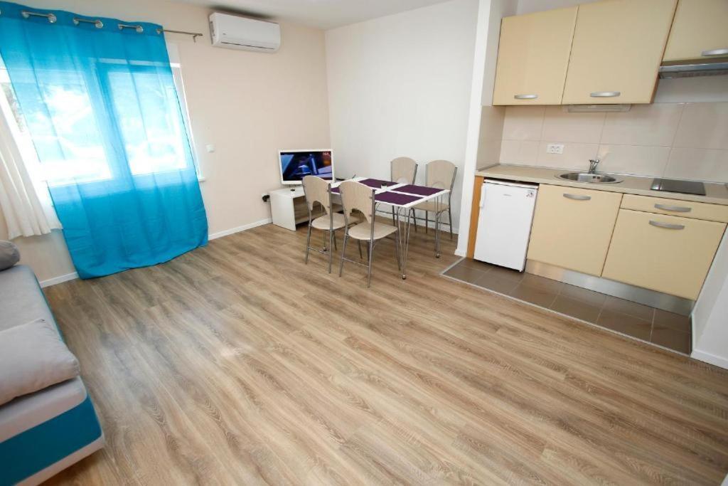 Apartmani Sea Star ماكارسكا المظهر الخارجي الصورة